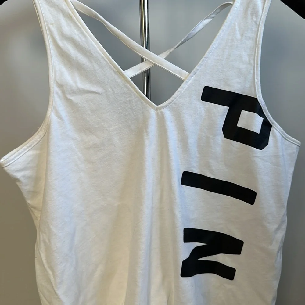 PINK Victoria's Secret White Tank Top - Picture 2 of 4